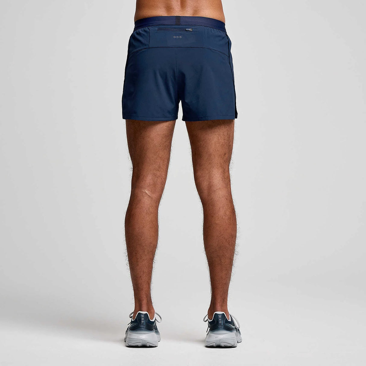 Outpace 2.5" Split Short (Men)