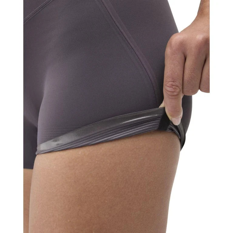 Race Day Fitted 2.5" Short (Women)