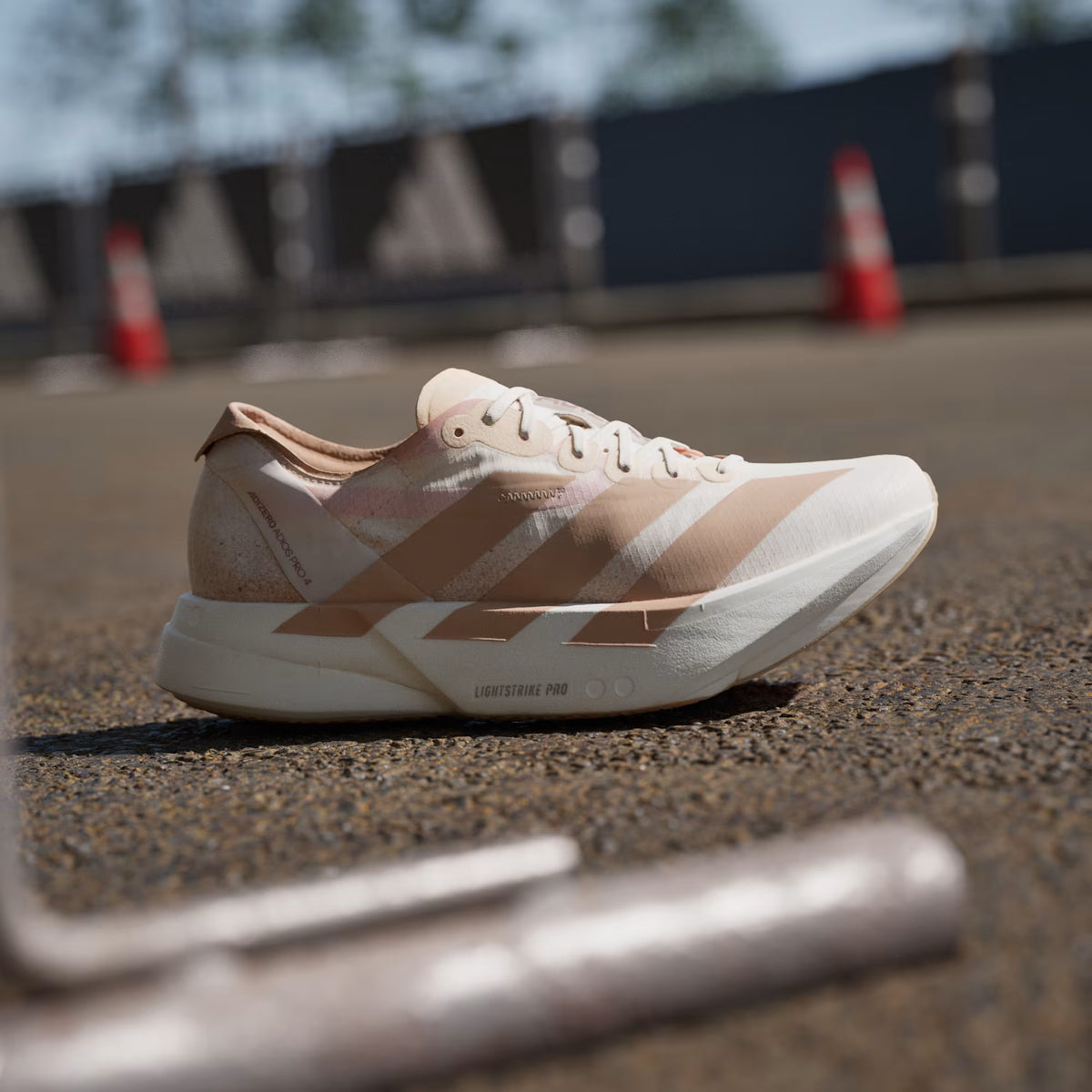 Adizero Adios Pro 4 (Women)